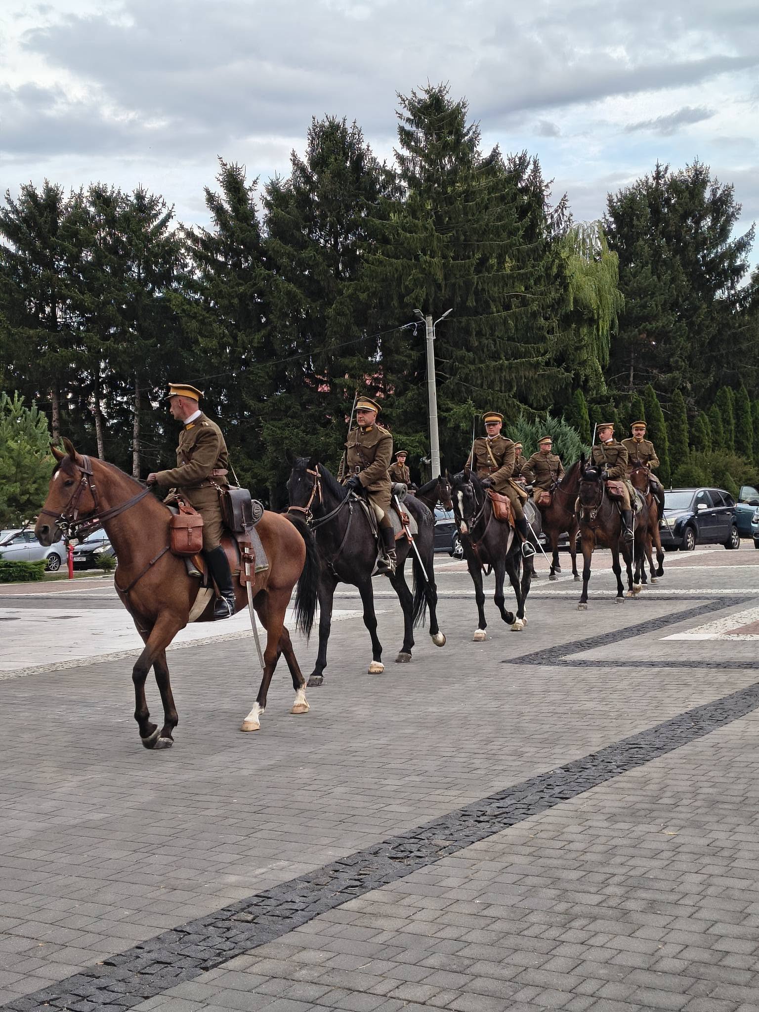 Przejazd kawalerzystów przez Wojsławice